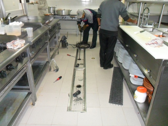 MANTENIMIENTO Y LIMPIEZA DE DRENAJES